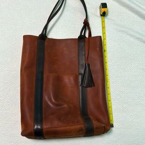 Beautiful real leather bag with lots of pockets